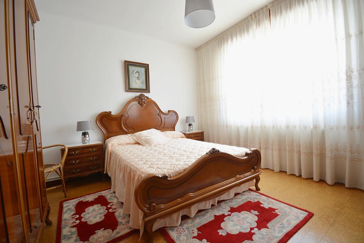Casa con jardín en Vilanova de Arousa Exterior foto