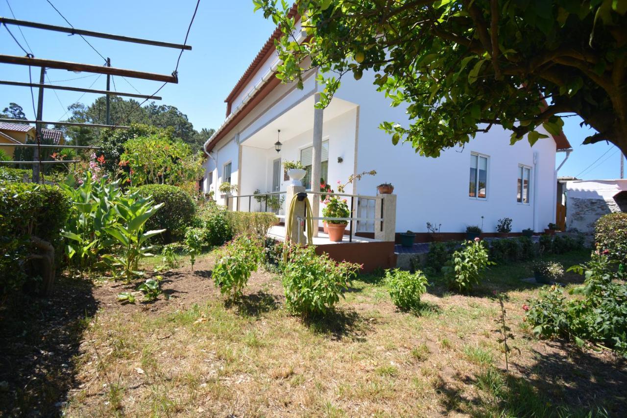 Casa con jardín en Vilanova de Arousa Exterior foto