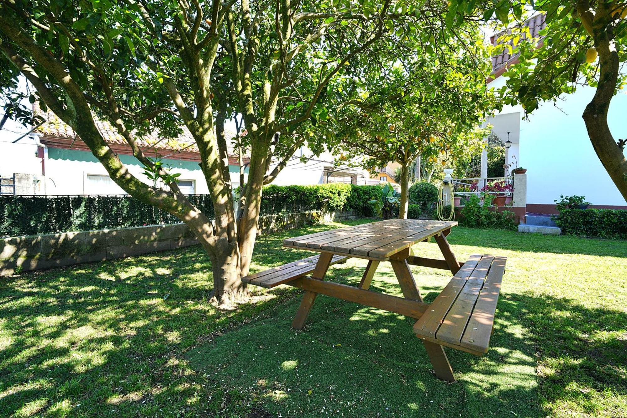 Casa con jardín en Vilanova de Arousa Exterior foto