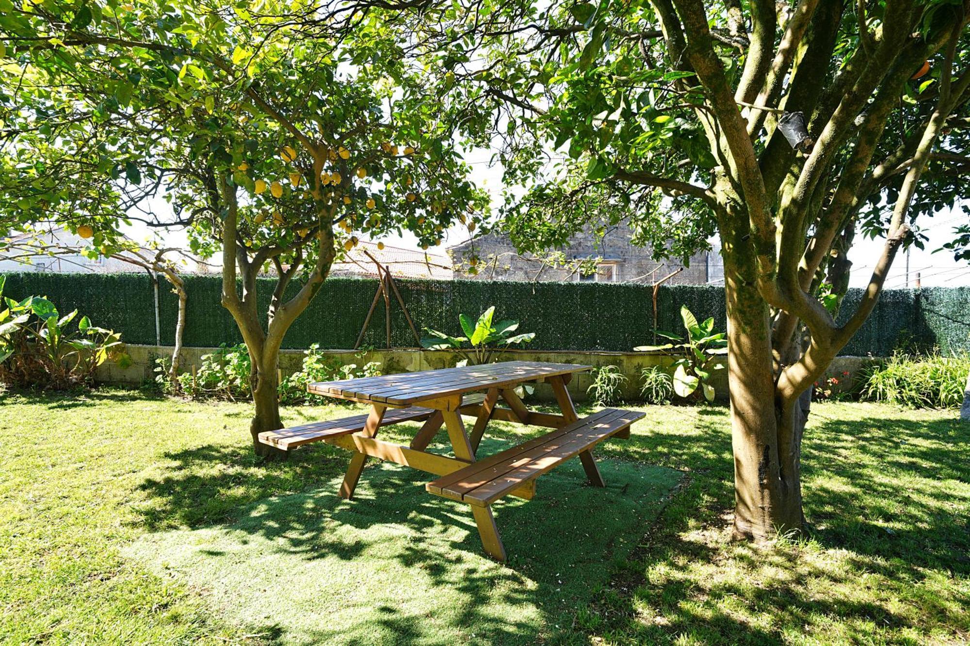 Casa con jardín en Vilanova de Arousa Exterior foto