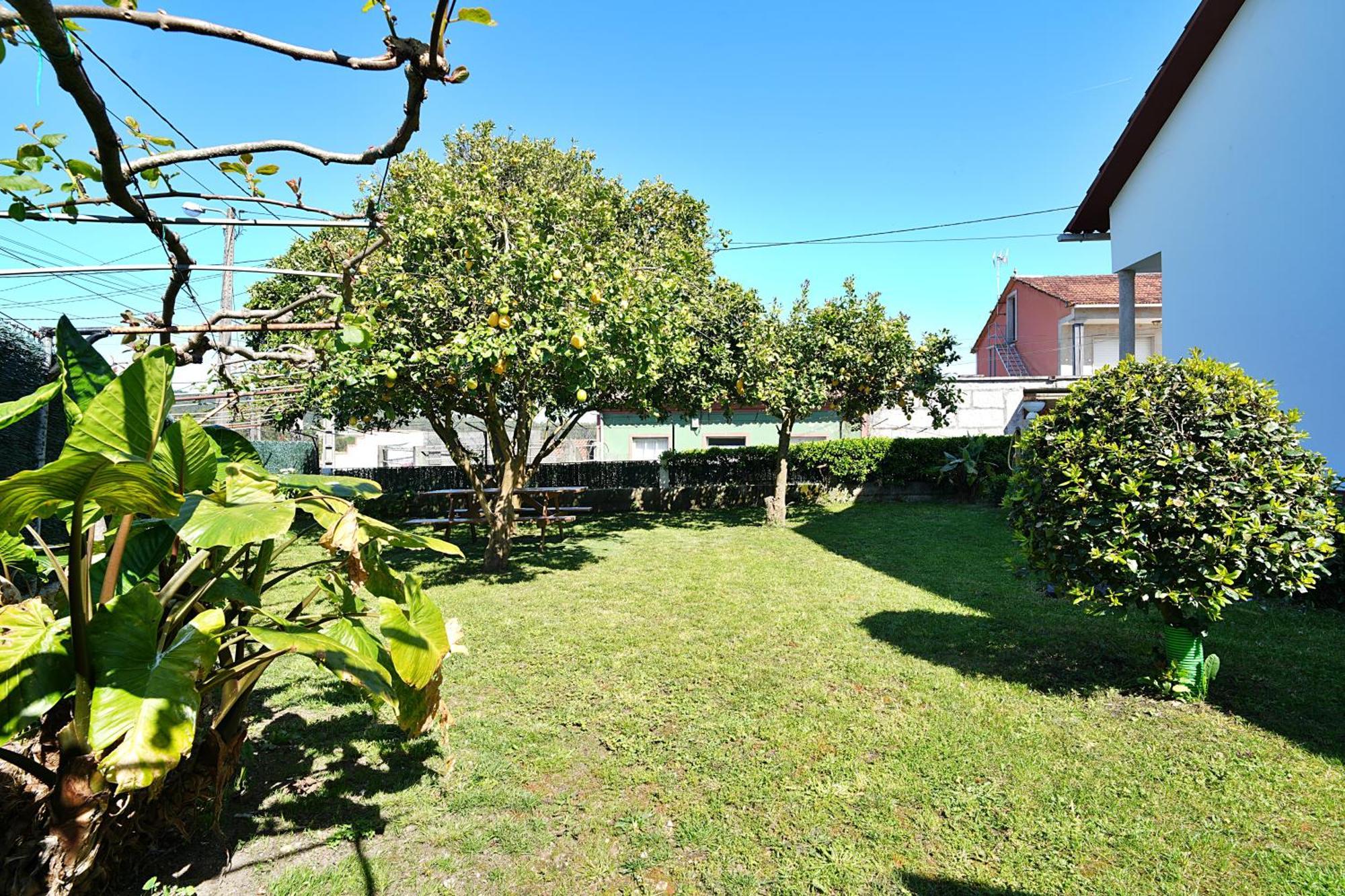 Casa con jardín en Vilanova de Arousa Exterior foto