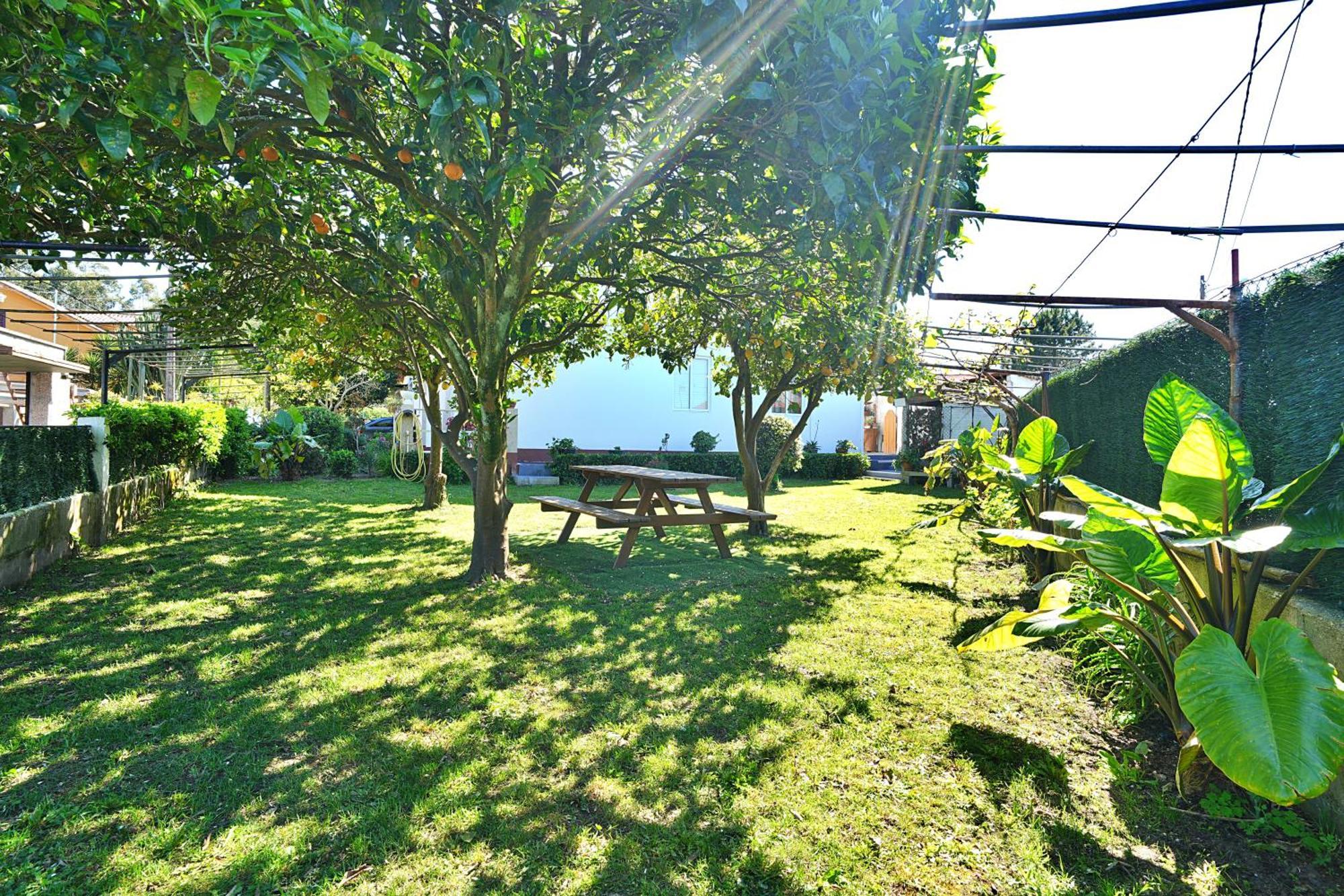 Casa con jardín en Vilanova de Arousa Exterior foto